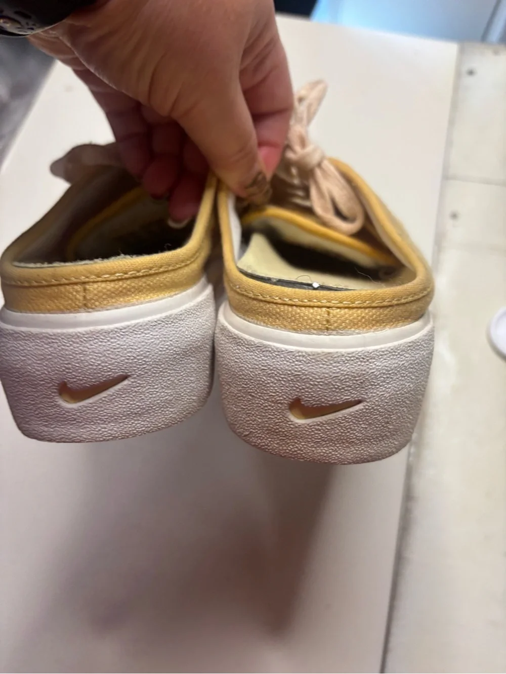 Nike Hermosa Canvas Mule Slip On Shoes Womens Size 10 Yellow Y2K Vintage
